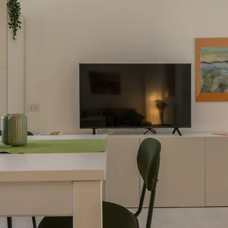 Tripoli White By Wonderful Italy Apartment Turin