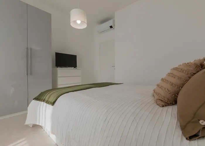 Tripoli White By Wonderful Italy Daire *