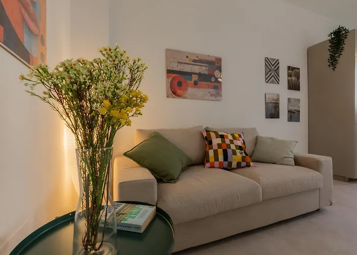 Daire Tripoli White By Wonderful Italy Torino