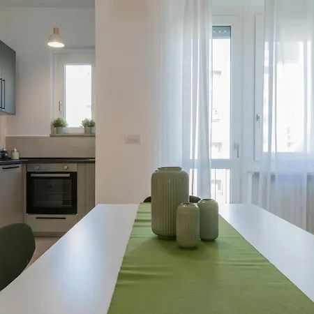 Tripoli White By Wonderful Italy * تورينو